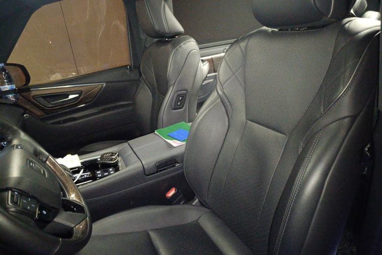 Used Toyota Vellfire 2024 Crown Dual-Engine 2.5L Ultimate Edition Left Front Seat