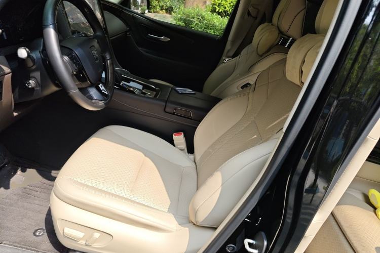Used Toyota Vellfire 2024 Crown Dual-Engine 2.5L Ultimate Edition Left Front Seat
