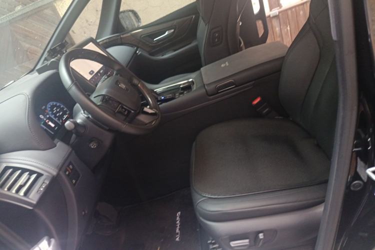 Used Toyota Vellfire 2024 Crown Dual-Engine 2.5L Supreme Executive Edition Left Front Seat