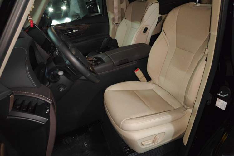 Used Toyota Vellfire 2024 Crown Dual-Engine 2.5L Supreme Executive Edition Left Front Seat