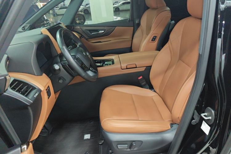 Used Toyota Vellfire 2024 Crown Dual-Engine 2.5L Ultimate Edition Left Front Seat