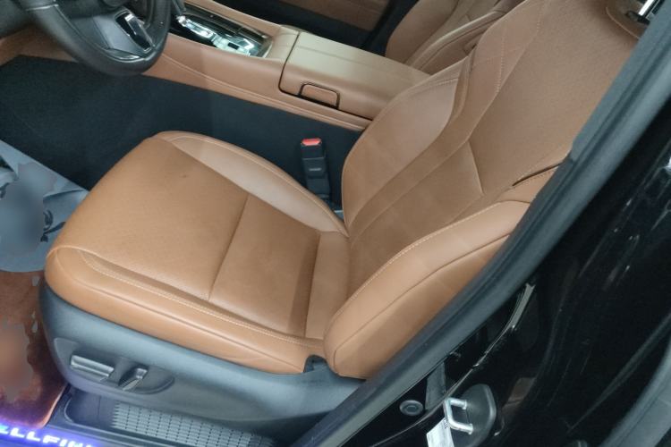 Used Toyota Vellfire 2024 Crown Dual-Engine 2.5L Supreme Executive Edition Left Front Seat