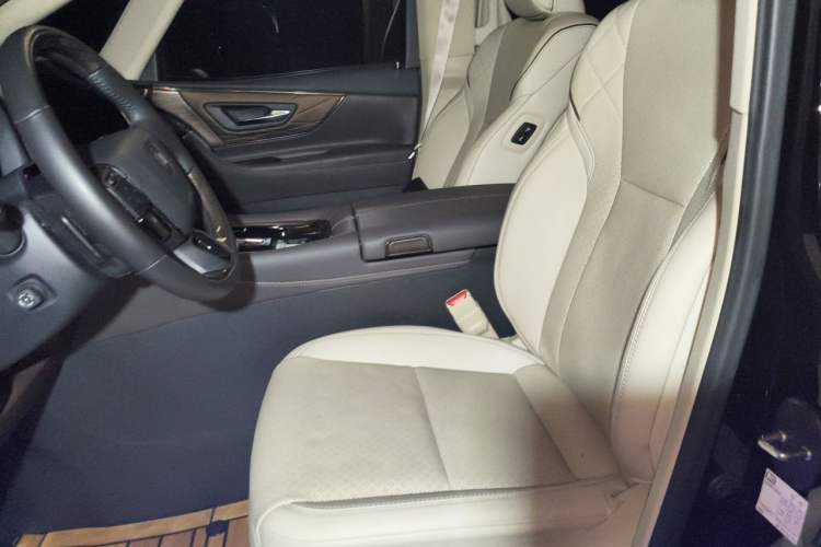 Used Toyota Vellfire 2024 Crown Dual-Engine 2.5L Ultimate Edition Left Front Seat