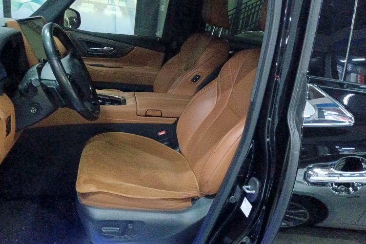 Used Toyota Vellfire 2024 Crown Dual-Engine 2.5L Ultimate Edition Left Front Seat