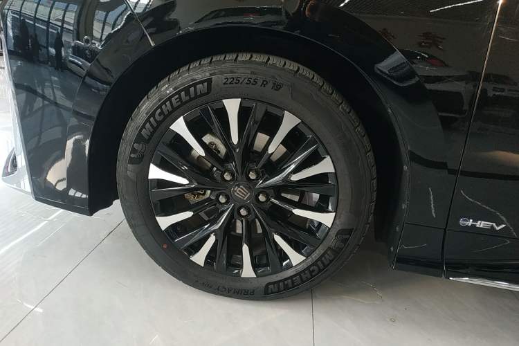 Used Toyota Vellfire 2024 Crown Dual-Engine 2.5L Supreme Executive Edition Left Front Wheel Hub