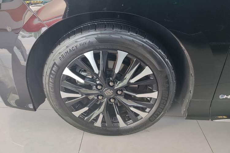 Used Toyota Vellfire 2024 Crown Dual-Engine 2.5L Supreme Executive Edition Left Front Wheel Hub