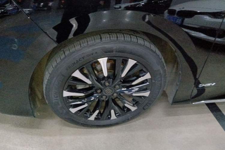 Used Toyota Vellfire 2024 Crown Dual-Engine 2.5L Ultimate Edition Left Front Wheel Hub
