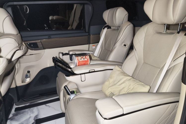 Used Toyota Vellfire 2024 Crown Dual-Engine 2.5L Ultimate Edition Left Rear Seat