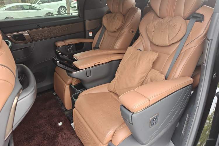 Used Toyota Vellfire 2024 Crown Dual-Engine 2.5L Ultimate Edition Left Rear Seat