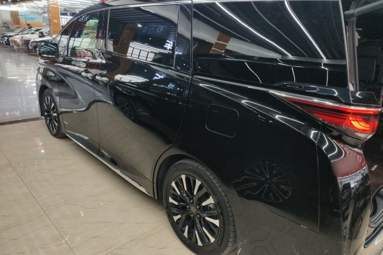 Used Toyota Vellfire 2024 Crown Dual-Engine 2.5L Supreme Executive Edition Left Side