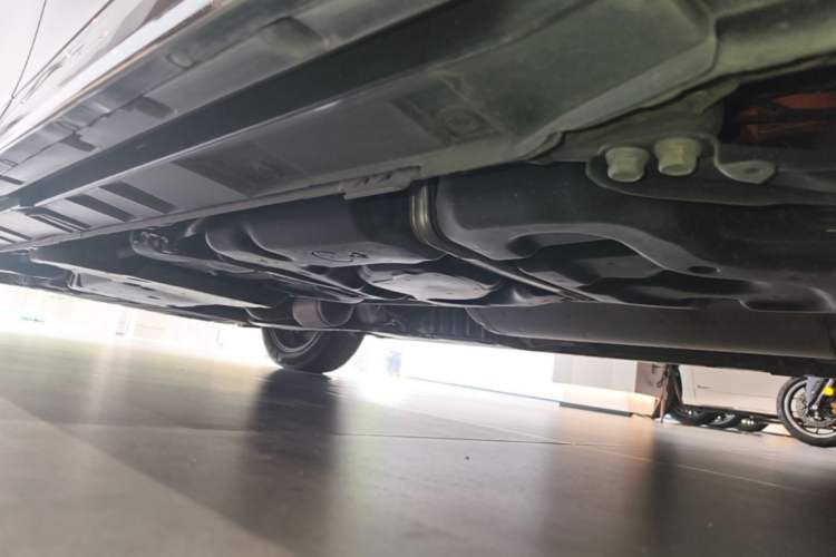 Used Toyota Vellfire 2024 Crown Dual-Engine 2.5L Supreme Executive Edition Left Side Sill