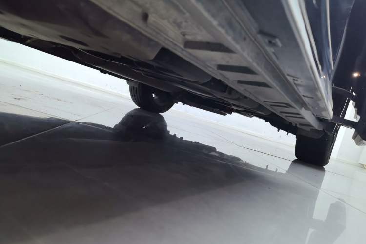 Used Toyota Vellfire 2024 Crown Dual-Engine 2.5L Ultimate Edition Left Side Sill