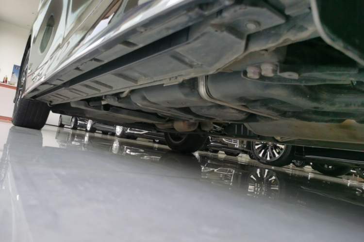 Used Toyota Vellfire 2024 Crown Dual-Engine 2.5L Ultimate Edition Left Side Sill