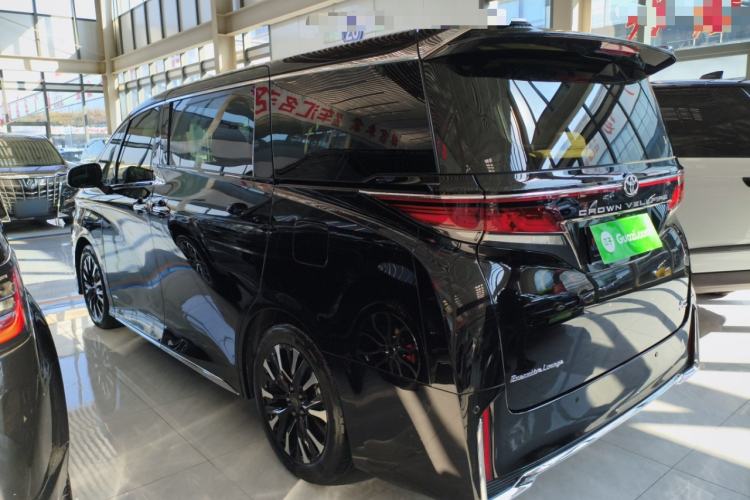 Used Toyota Vellfire 2024 Crown Dual-Engine 2.5L Supreme Executive Edition Left Side