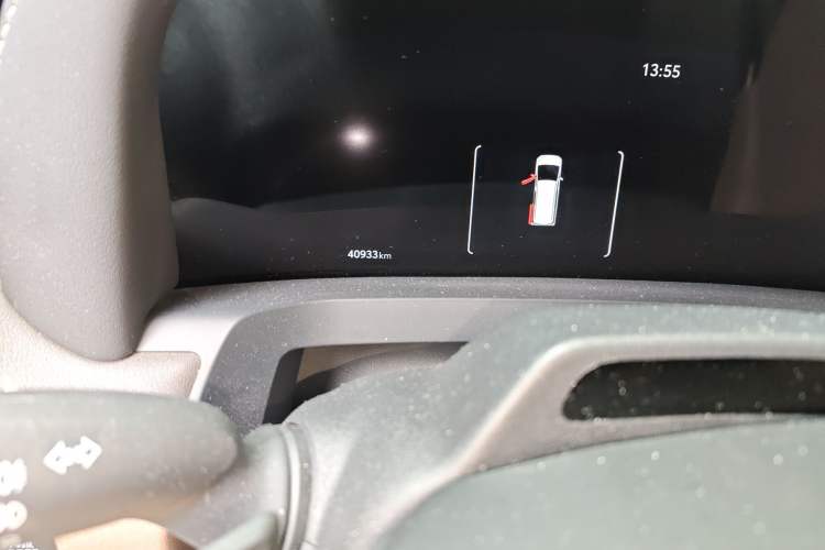 Used Toyota Vellfire 2024 Crown Dual-Engine 2.5L Ultimate Edition Odometer Close Up