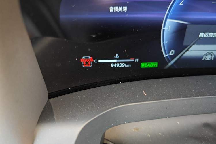 Used Toyota Vellfire 2024 Crown Dual-Engine 2.5L Supreme Executive Edition Odometer Close Up