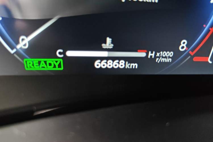 Used Toyota Vellfire 2024 Crown Dual-Engine 2.5L Ultimate Edition Odometer Close Up