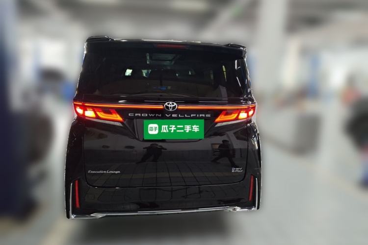 Used Toyota Vellfire 2024 Crown Dual-Engine 2.5L Ultimate Edition Rear