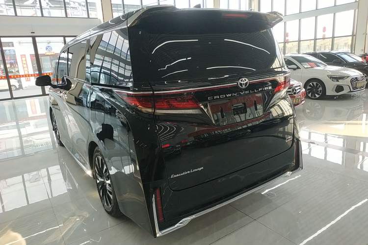Used Toyota Vellfire 2024 Crown Dual-Engine 2.5L Supreme Executive Edition Rear Left 45 Deg