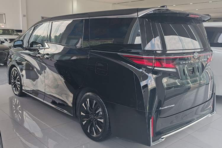 Used Toyota Vellfire 2024 Crown Dual-Engine 2.5L Supreme Executive Edition Rear Left 45 Deg