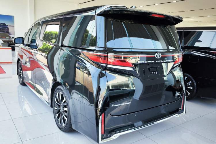 Used Toyota Vellfire 2024 Crown Dual-Engine 2.5L Ultimate Edition Rear Left 45 Deg