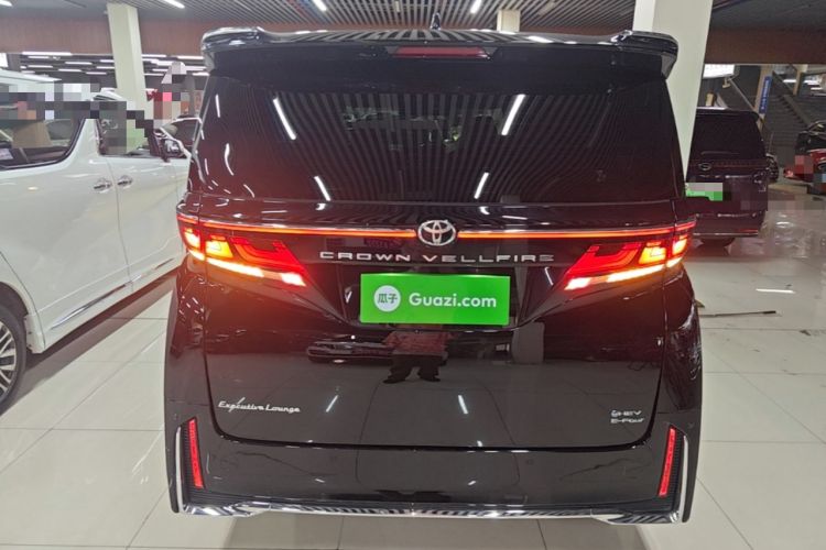 Used Toyota Vellfire 2024 Crown Dual-Engine 2.5L Ultimate Edition Rear