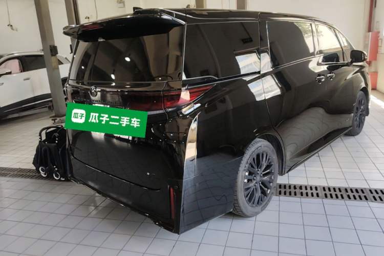 Used Toyota Vellfire 2024 Crown Dual-Engine 2.5L Ultimate Edition Rear Right 45 Deg