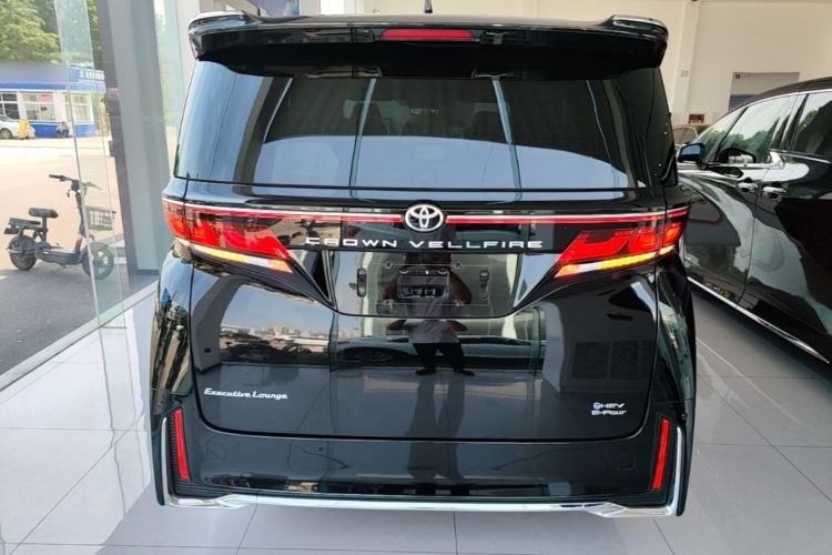 Used Toyota Vellfire 2024 Crown Dual-Engine 2.5L Ultimate Edition Rear