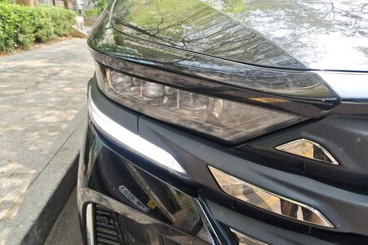 Used Toyota Vellfire 2024 Crown Dual-Engine 2.5L Ultimate Edition Right Front Headlight