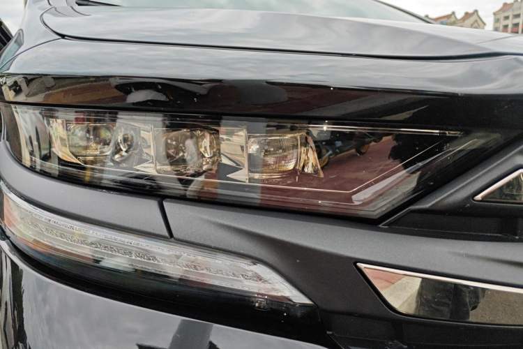 Used Toyota Vellfire 2024 Crown Dual-Engine 2.5L Supreme Executive Edition Right Front Headlight