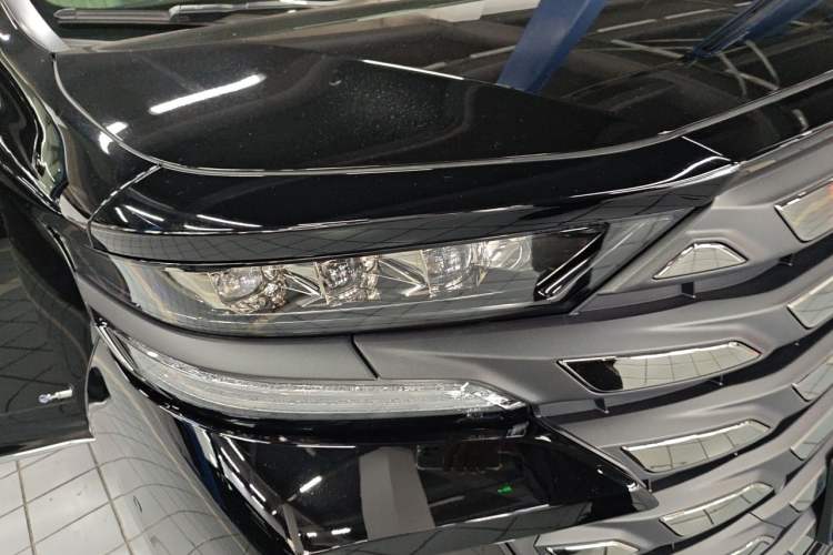 Used Toyota Vellfire 2024 Crown Dual-Engine 2.5L Ultimate Edition Right Front Headlight