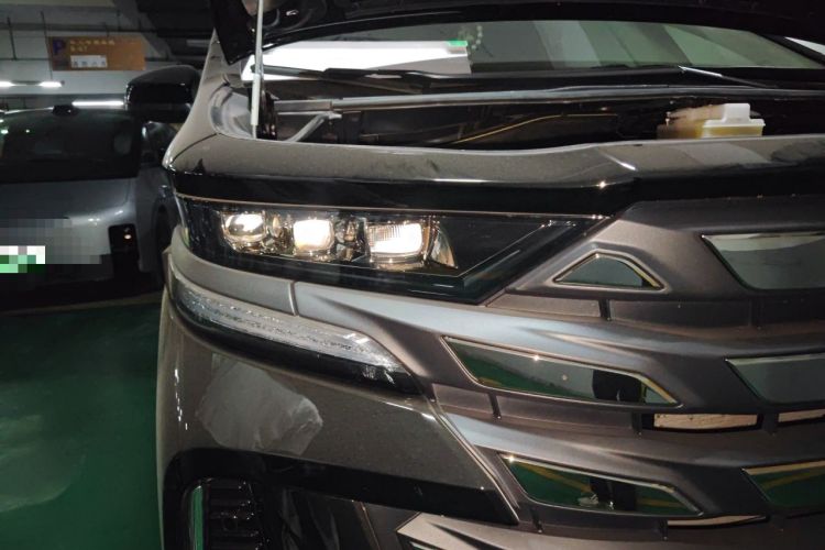Used Toyota Vellfire 2024 Crown Dual-Engine 2.5L Supreme Executive Edition Right Front Headlight