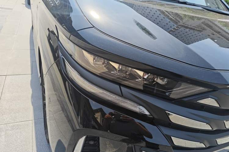 Used Toyota Vellfire 2024 Crown Dual-Engine 2.5L Supreme Executive Edition Right Front Headlight
