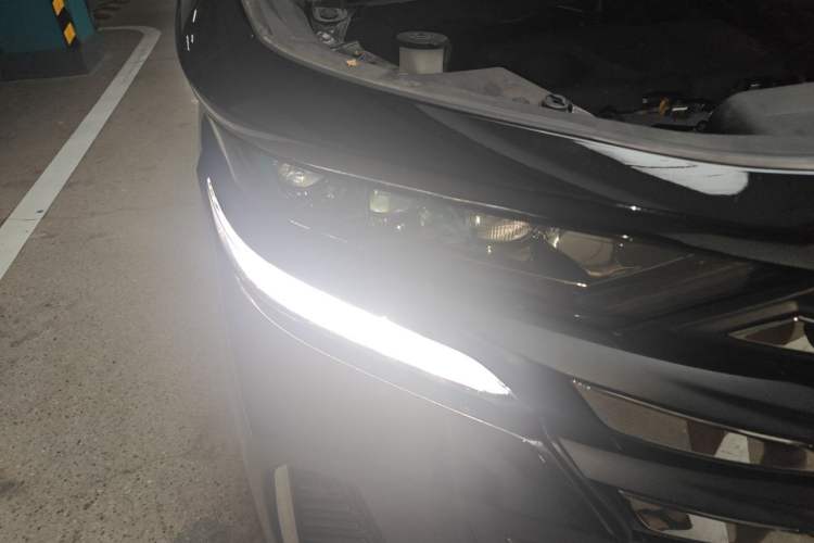 Used Toyota Vellfire 2024 Crown Dual-Engine 2.5L Ultimate Edition Right Front Headlight