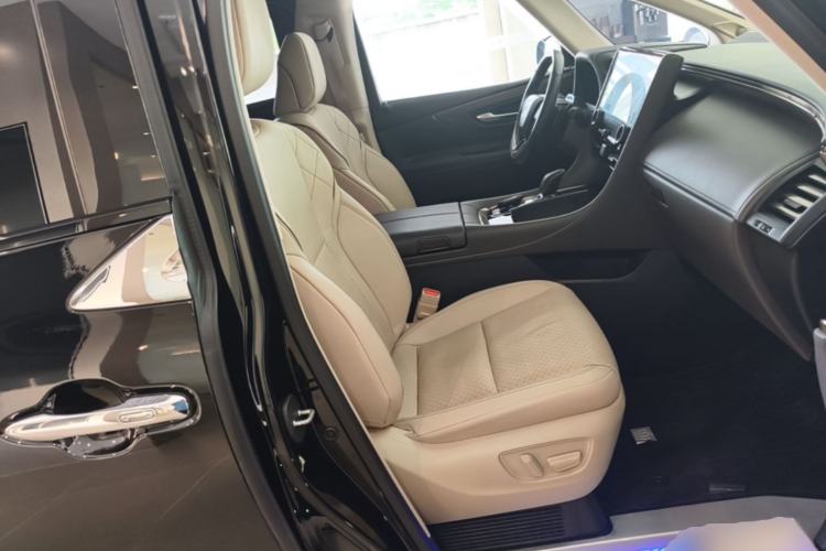 Used Toyota Vellfire 2024 Crown Dual-Engine 2.5L Ultimate Edition Right Front Seat
