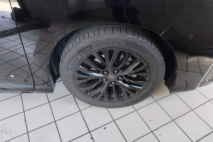 Used Toyota Vellfire 2024 Crown Dual-Engine 2.5L Ultimate Edition Right Front Wheel Hub
