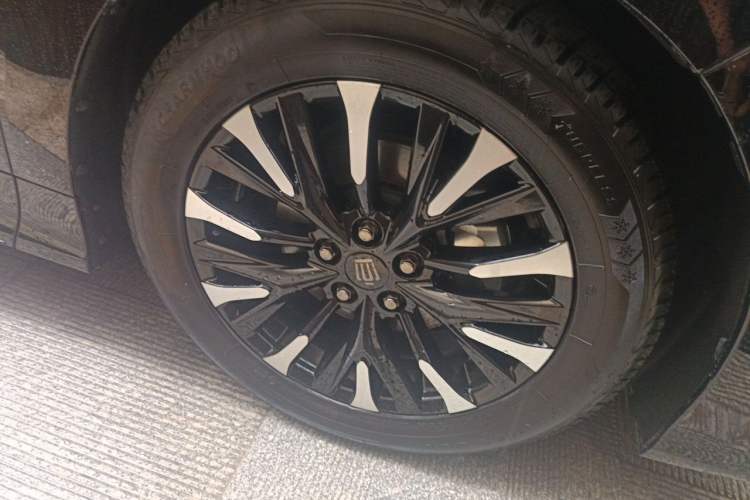 Used Toyota Vellfire 2024 Crown Dual-Engine 2.5L Supreme Executive Edition Right Front Wheel Hub