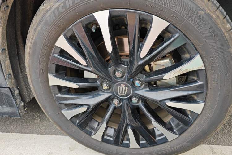 Used Toyota Vellfire 2024 Crown Dual-Engine 2.5L Supreme Executive Edition Right Front Wheel Hub