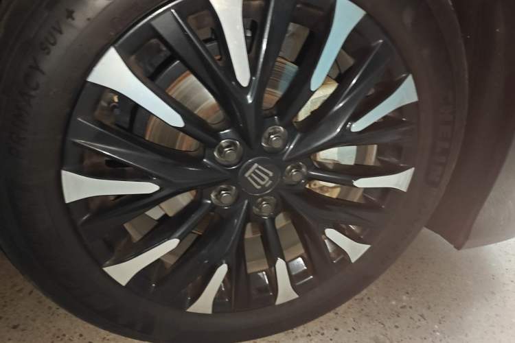 Used Toyota Vellfire 2024 Crown Dual-Engine 2.5L Ultimate Edition Right Front Wheel Hub
