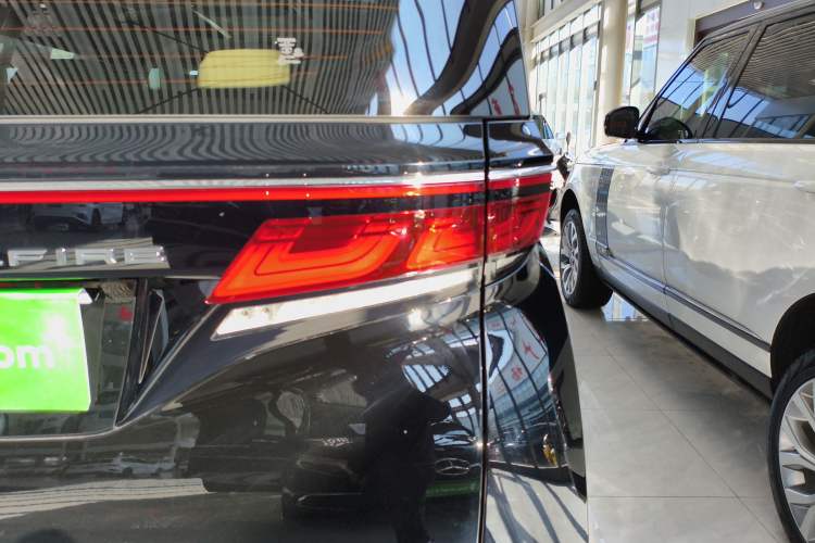 Used Toyota Vellfire 2024 Crown Dual-Engine 2.5L Supreme Executive Edition Right Rear Taillight