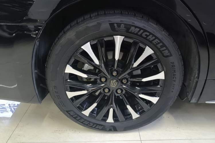 Used Toyota Vellfire 2024 Crown Dual-Engine 2.5L Supreme Executive Edition Right Rear Wheel Hub