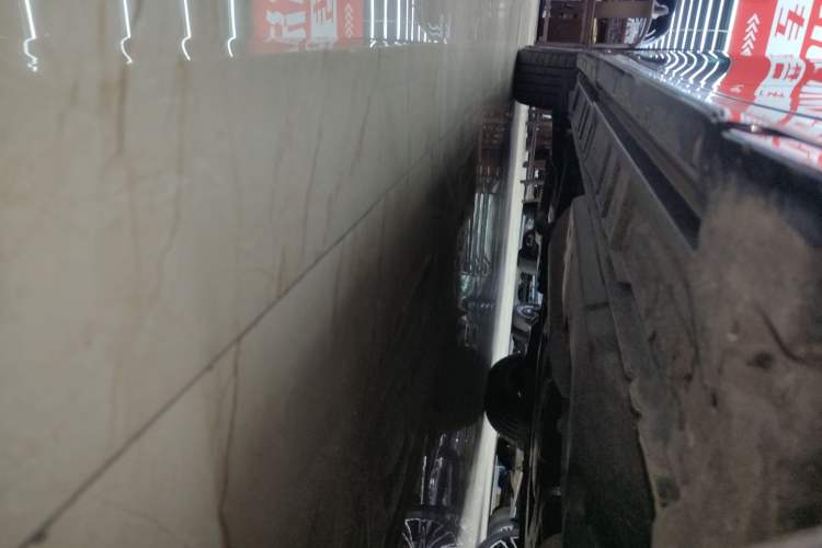Used Toyota Vellfire 2024 Crown Dual-Engine 2.5L Supreme Executive Edition Right Side Sill