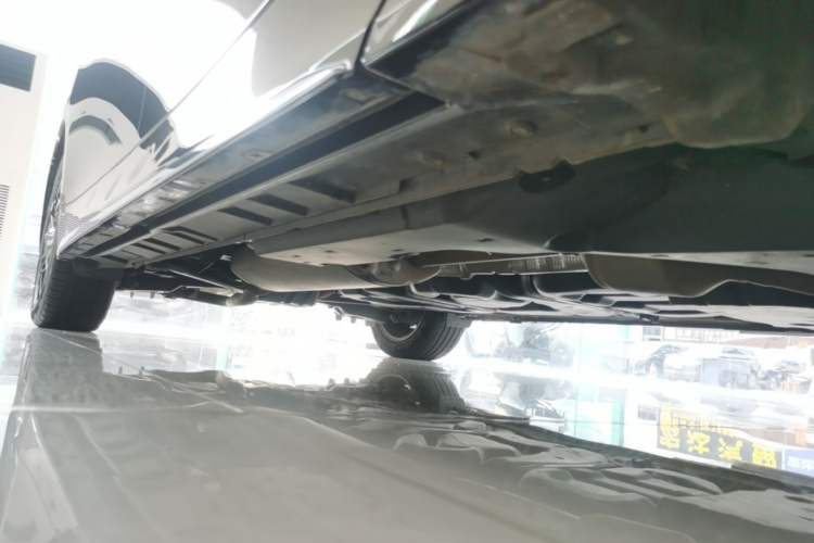 Used Toyota Vellfire 2024 Crown Dual-Engine 2.5L Ultimate Edition Right Side Sill