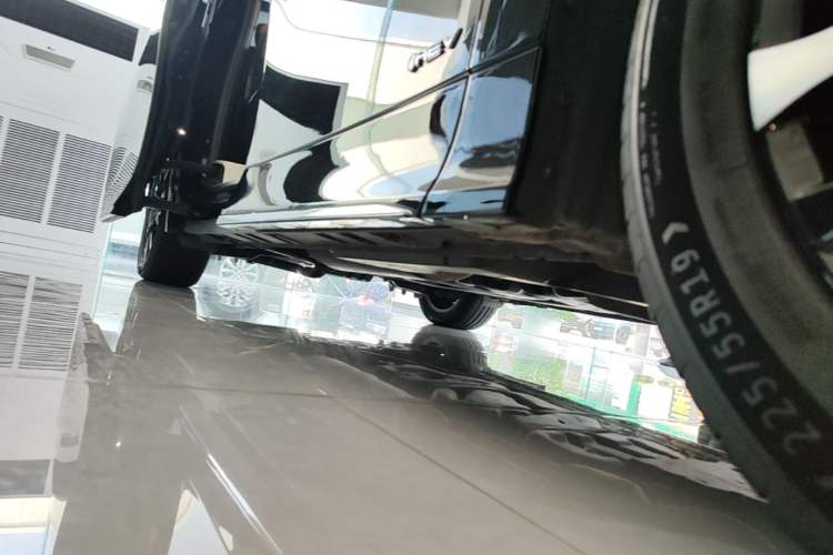 Used Toyota Vellfire 2024 Crown Dual-Engine 2.5L Ultimate Edition Right Side Sill