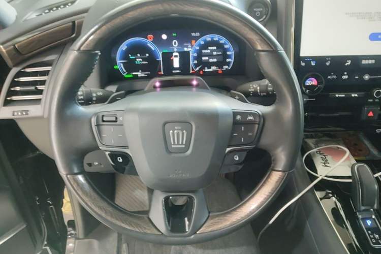 Used Toyota Vellfire 2024 Crown Dual-Engine 2.5L Ultimate Edition Steering Wheel