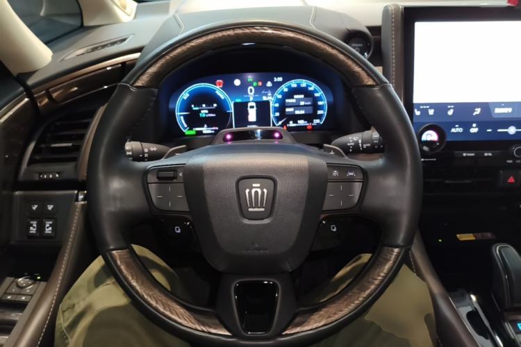 Used Toyota Vellfire 2024 Crown Dual-Engine 2.5L Supreme Executive Edition Steering Wheel