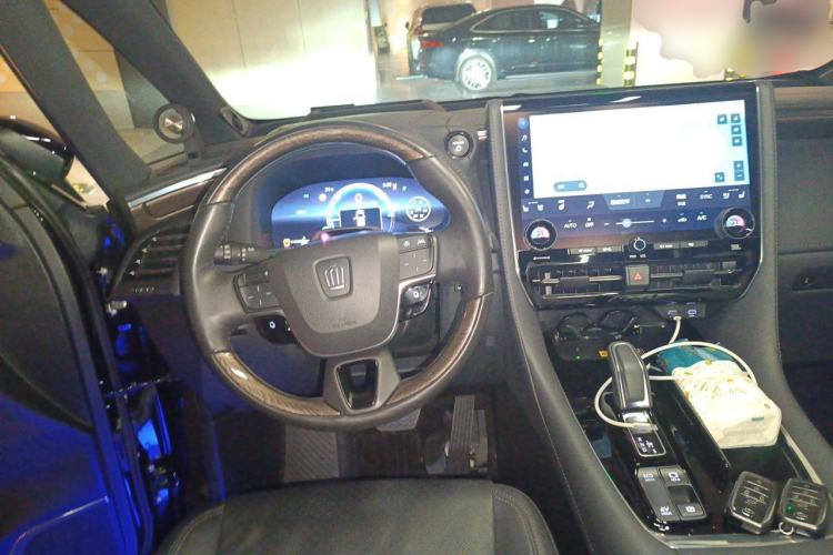 Used Toyota Vellfire 2024 Crown Dual-Engine 2.5L Ultimate Edition Steering Wheel