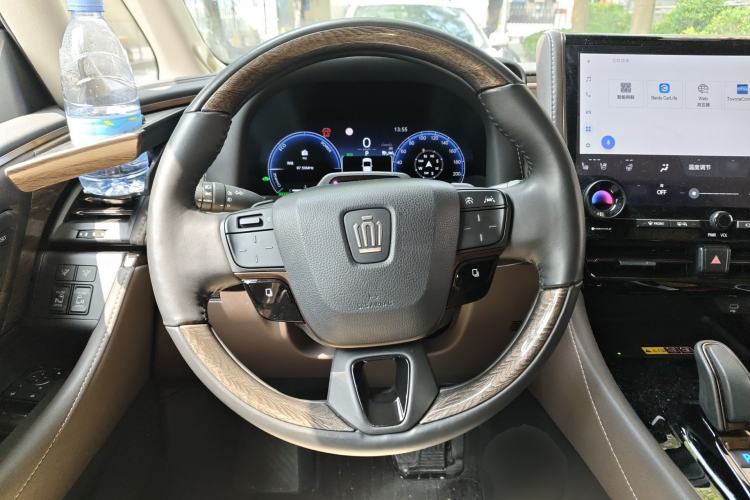 Used Toyota Vellfire 2024 Crown Dual-Engine 2.5L Ultimate Edition Steering Wheel