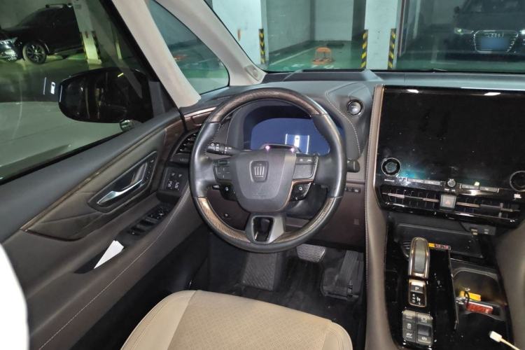 Used Toyota Vellfire 2024 Crown Dual-Engine 2.5L Supreme Executive Edition Steering Wheel