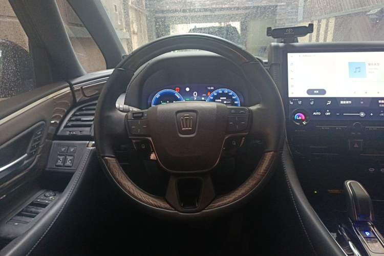 Used Toyota Vellfire 2024 Crown Dual-Engine 2.5L Supreme Executive Edition Steering Wheel